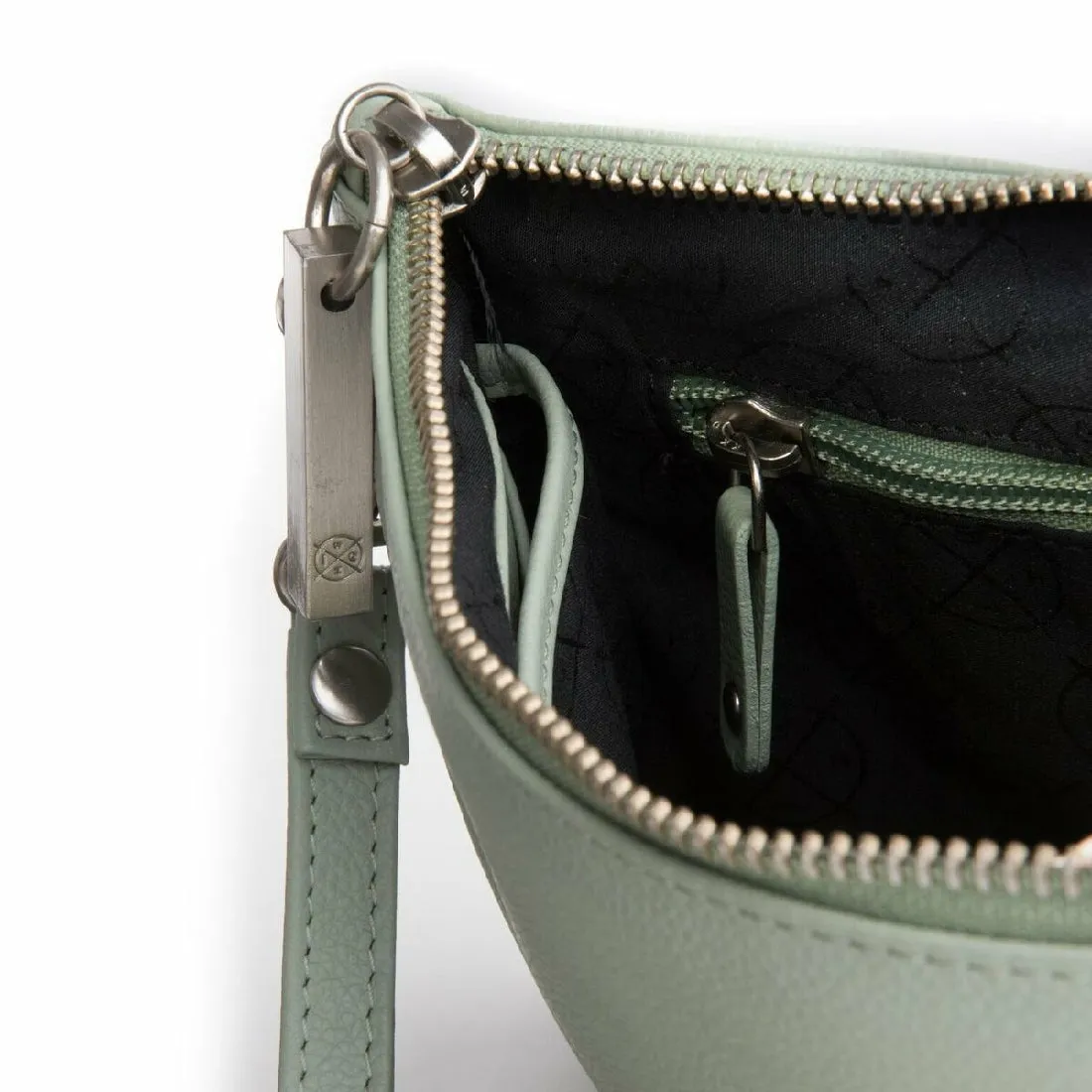 Stitch & Hide Cassie Clutch