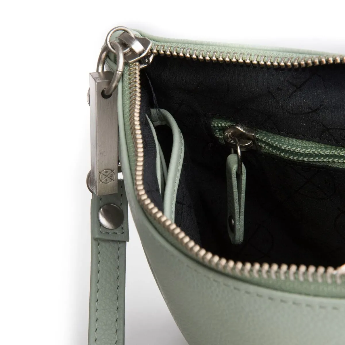 Stitch & Hide Cassie Clutch